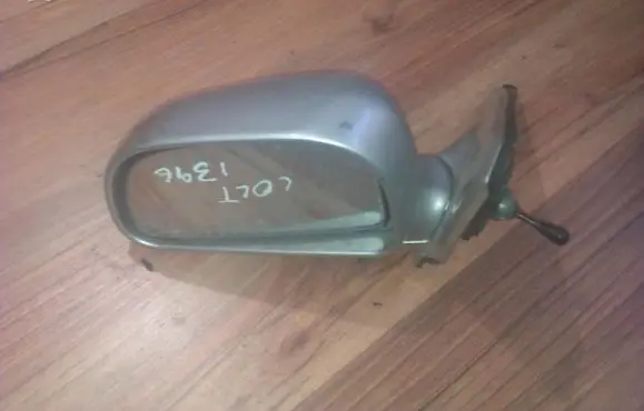 Mitsubishi Colt Front door electric wing mirror