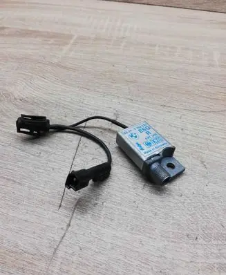 BMW 5 E39 Aerial antenna amplifier 8362533