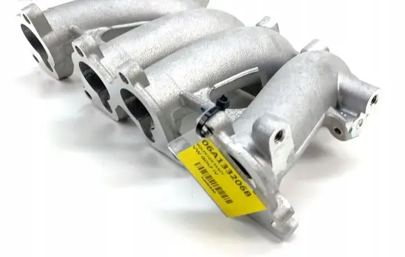 Volkswagen Golf VII Intake manifold 06A133206B