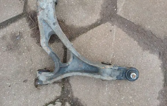 Volkswagen Touareg I Front lower control arm/wishbone