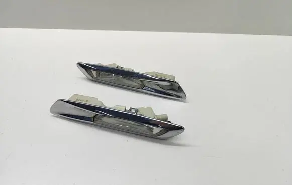 BMW 5 F10 F11 Front fender indicator light 7154168 715416807 7154170