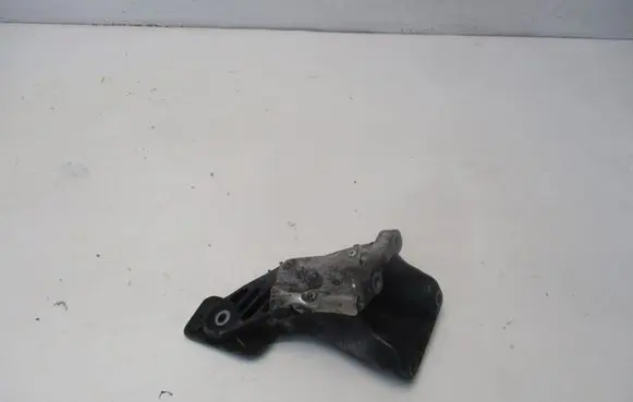 BMW 5 E60 E61 Engine mounting bracket