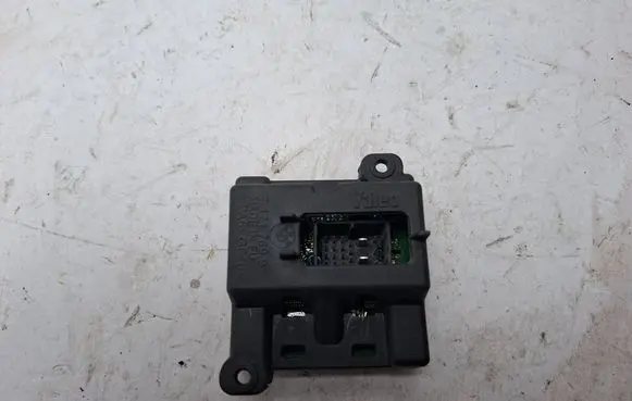 BMW X1 E84 Light module LCM 7171789