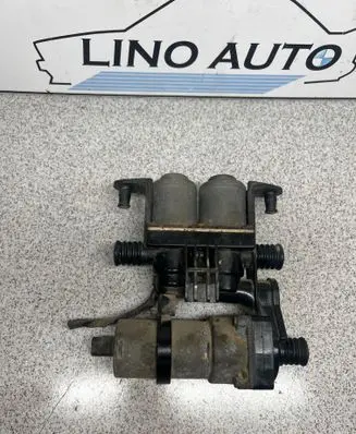 BMW 5 E39 Coolant heater control valve 8372004 1147412119