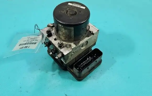 Renault Megane III ABS Pump 476608247R IMPRK1560031