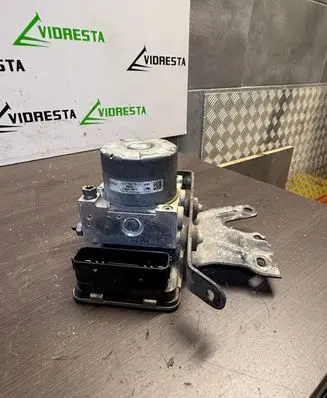 Ford Focus ABS Pump JX612C304BE 2118