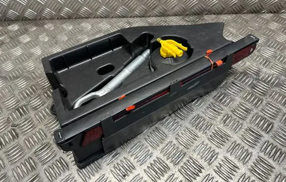 Mercedes-Benz A W176 Tool set A2468900188 A2468900184 18680101
