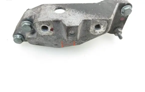 Volkswagen Jetta V Gearbox mounting bracket 1K0199117
