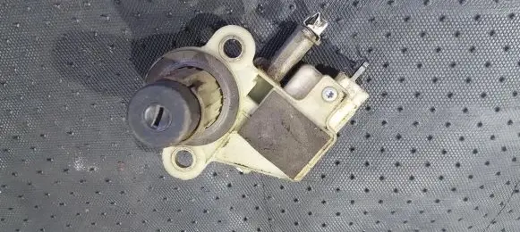 Renault Laguna I Tailgate exterior lock 