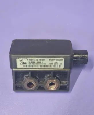 Mercedes-Benz C W203 ESP acceleration yaw rate sensor A0025427218 10093000381