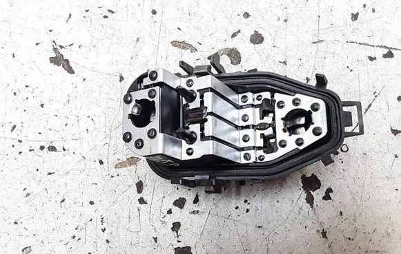 Renault Clio IV Tail light bulb cover holder
