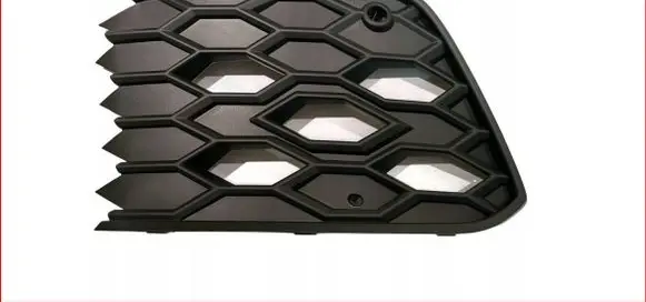 Volkswagen Golf VIII Front bumper lower grill