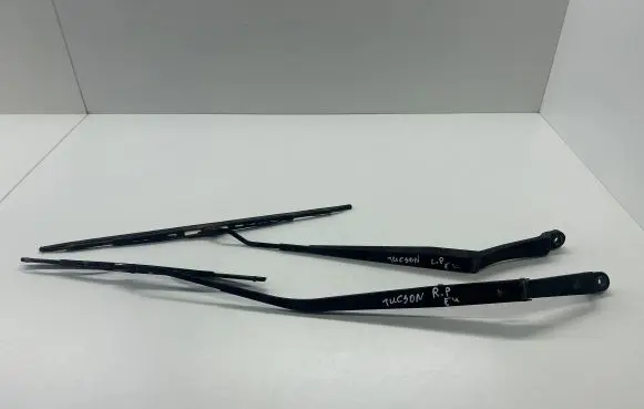 Hyundai Tucson JM Windshield/front glass wiper blade 