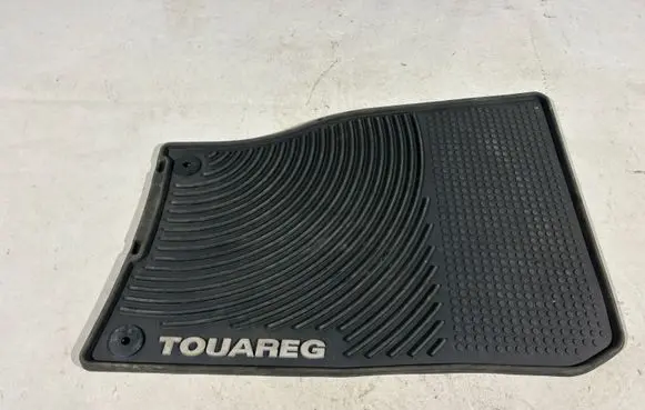 Volkswagen Touareg II Front floor mat 7P1061550041