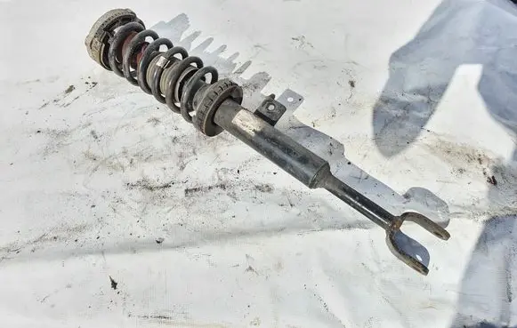 Front shock absorber with coil spring
