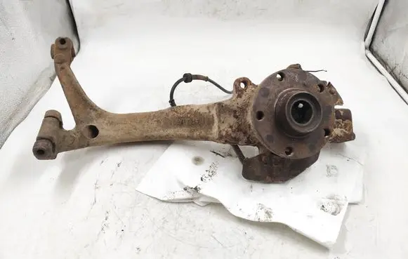 Audi A4 S4 B5 8D Front wheel hub 8D0407267