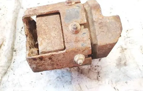 Ford Escort Engine mount bracket 91ab6f031ab