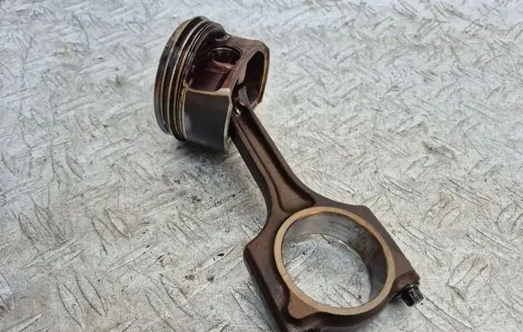 Mini One - Cooper Coupe R56 Piston with connecting rod 77L51