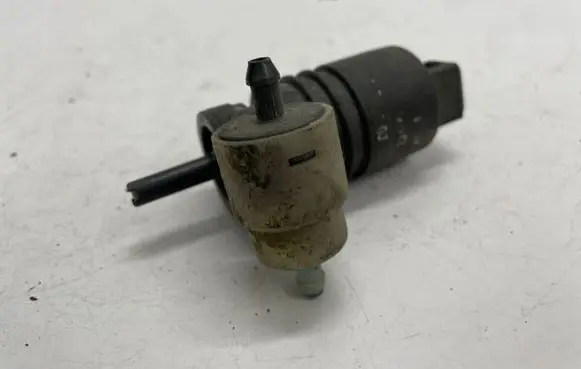 Opel Astra J Windscreen/windshield washer pump
