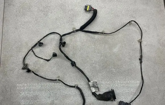 Opel Zafira B Front door wiring loom 13158678