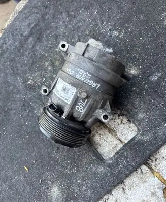 Renault Laguna II Air conditioning (A/C) compressor (pump) 8200424250 01140105
