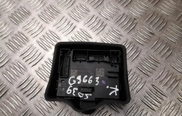 Audi A5 Door control unit/module 4M0959793E