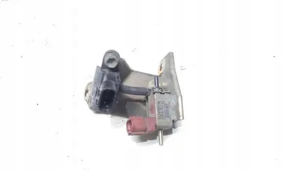 Toyota Corolla Verso AR10 Vacuum valve 