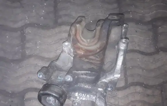 Hyundai Sonata Generator/alternator belt tensioner NOCODE
