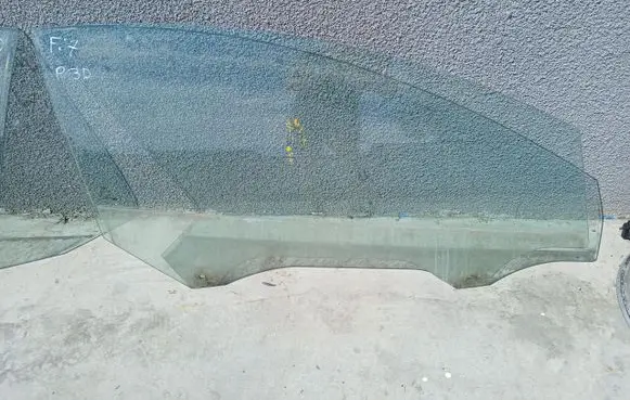 Ford Fiesta Front door window/glass (coupe) 
