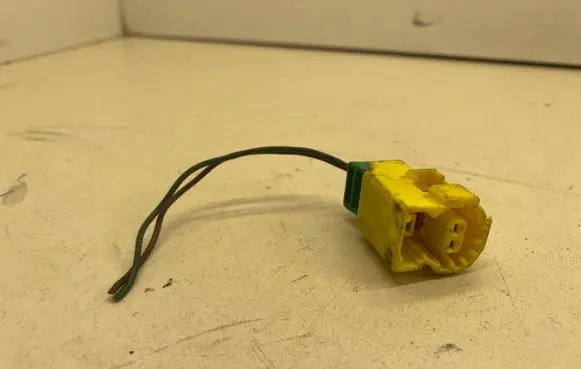 Volkswagen PASSAT CC Airbag deployment crash/impact sensor 8K0973323 323S 0611