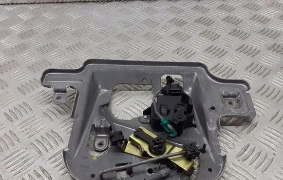 Chrysler PT Cruiser Shock absorber/damper mounting bracket 525ADC