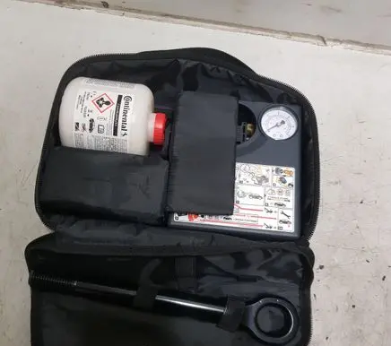 Hyundai Tucson IV NX4 Tire air pump compressor 