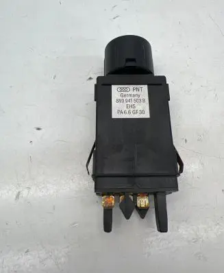 Audi TT Mk1 Windscreen/window heater switch 8N0941503B PA66GF30
