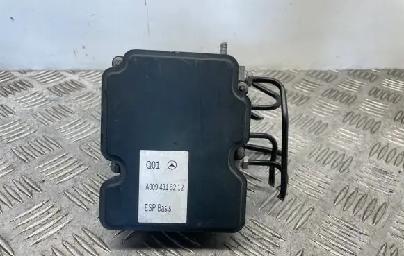 Mercedes-Benz A W176 ABS Pump A0094315212