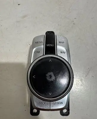 BMW 3 F30 F35 F31 Head unit multimedia control 19226310 0000037809 901600590006