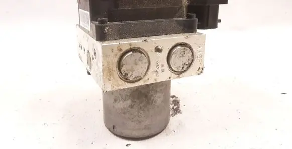 Hyundai i40 ABS Pump 589203Z770 BH6013I570 LJYN1C0031UM