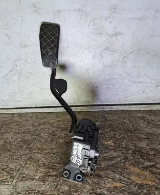 Volkswagen PASSAT B5.5 Accelerator throttle pedal 8E2721523C 6PV007770 6PV00777033