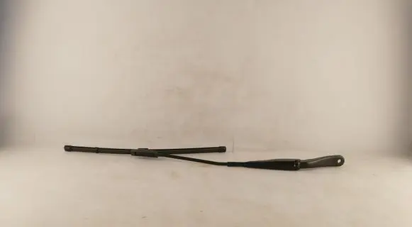 Windshield/front glass wiper blade