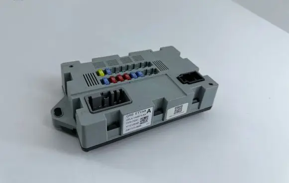 Land Rover Range Rover L405 Fuse module CPLA14Q073AA 1212120300 73707520