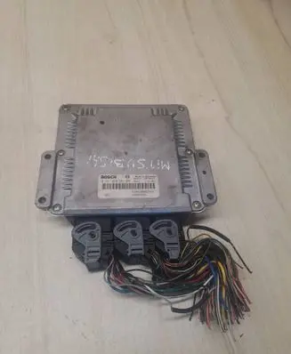 Mitsubishi Carisma Engine control unit/module 28FM0215 0281010437 8200049956