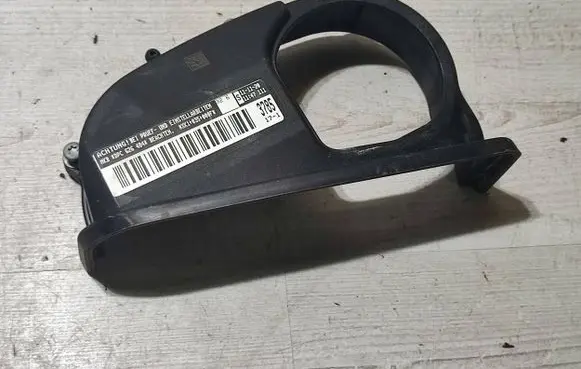 Volkswagen Touran III Timing belt guard (cover) 04E109108AB