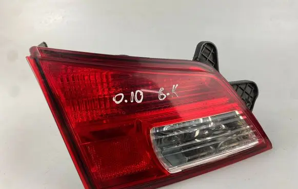 Subaru Outback Tailgate rear/tail lights 2ZR946094