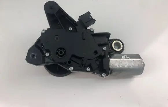 BMW 3 F30 F35 F31 Wiper motor 7311415