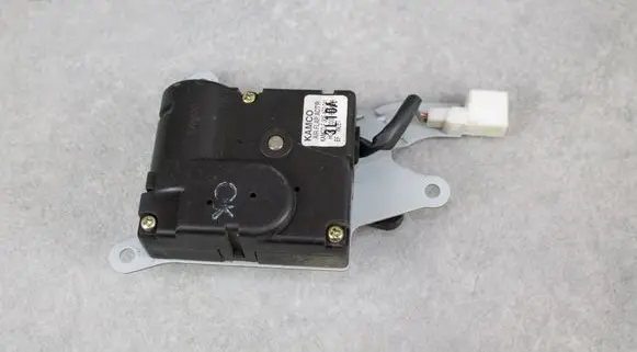 Hyundai Santa Fe Air flap motor/actuator F00S4C2041 EFINLET