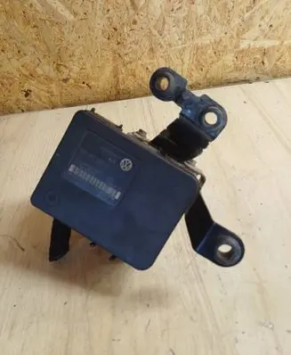 Volkswagen Golf V ABS Pump 1C0907379C 00006061D3 10096003113