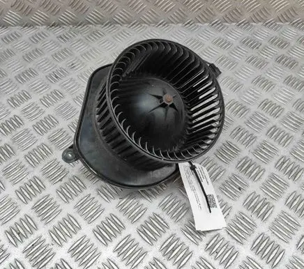 Jeep Grand Cherokee (WK) Heater fan/blower K05143099AA 05143099AA