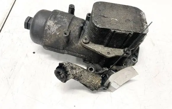 Ford Focus Oil filter cover 
