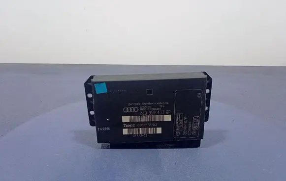 Audi A4 S4 B7 8E 8H Comfort/convenience module 8E0959433BP