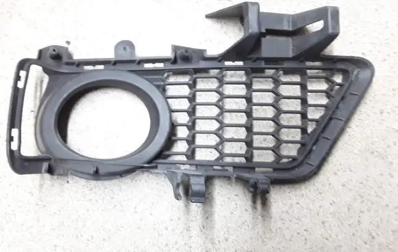 BMW 3 F30 F35 F31 Front bumper lower grill 8062631