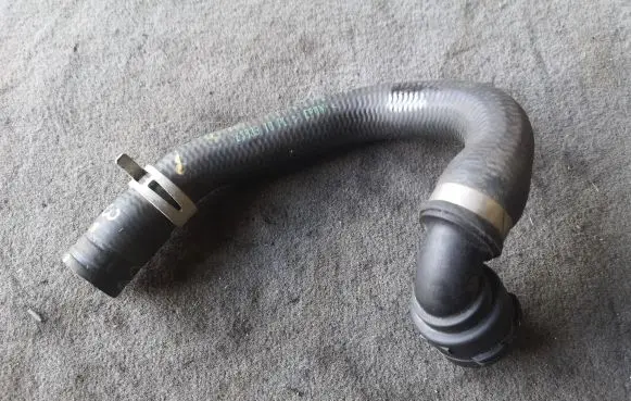 BMW 5 G30 G31 Engine coolant pipe/hose 7314672 16383510
